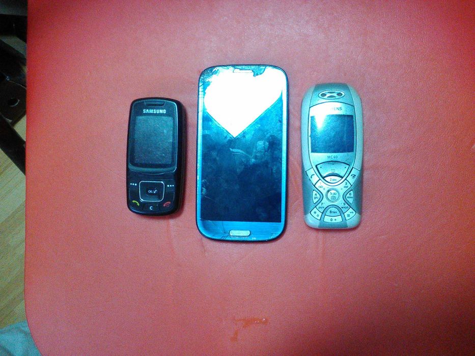 Vînd Schimb Telefoane Defecte