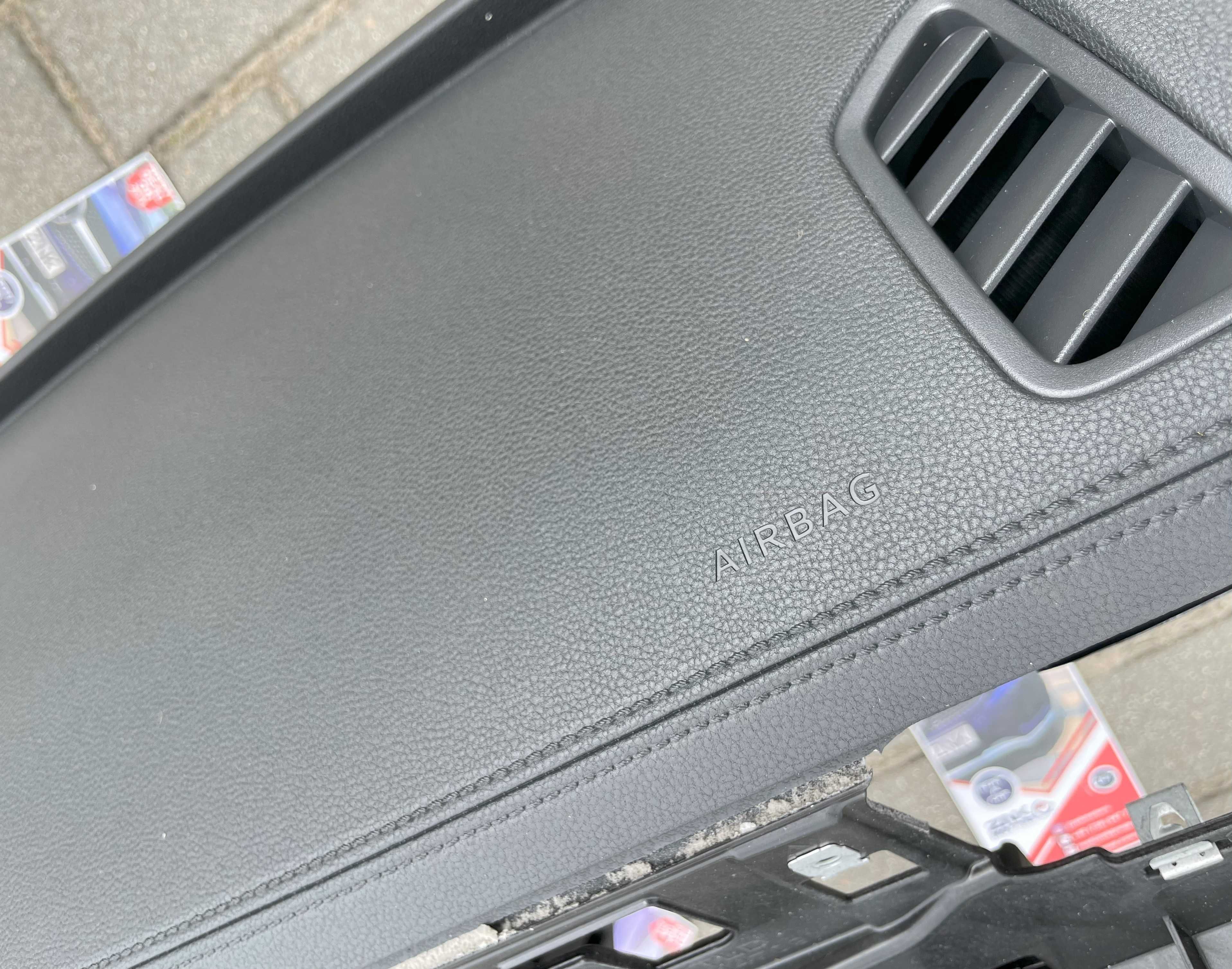 VW Passat B9 3J - plansa de bord cusatura HUD - kit airbag / centuri