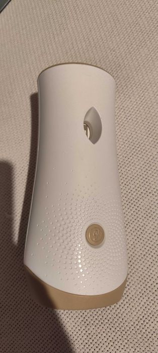 odorizant de camera programabil NOU electric 2 bateri incluse si spray