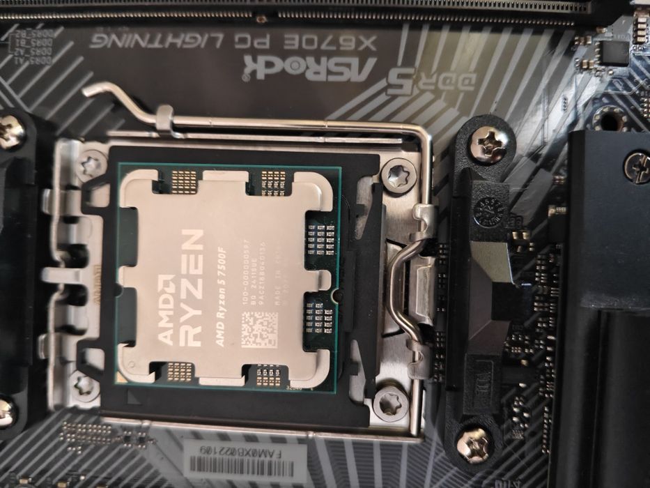 Asrock X670E PG vs 7500f