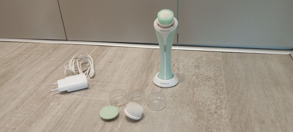 Perie faciala Remington Reveal FC1000, 3 capete, Verde/Alb