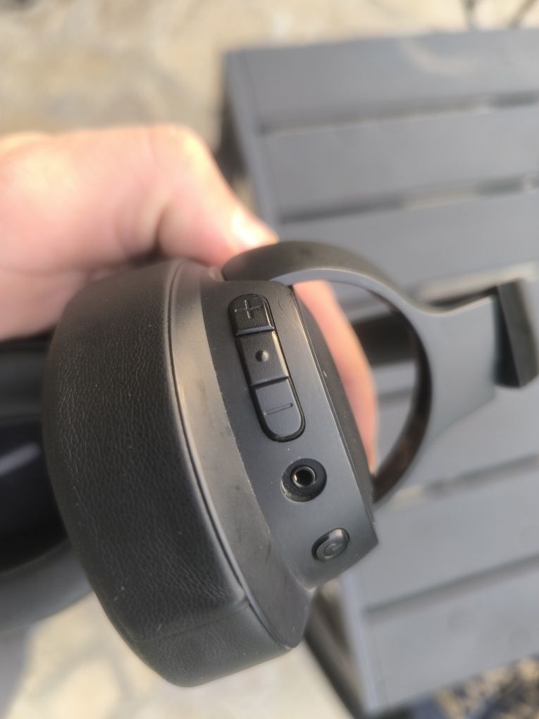 Слушалки JBL Tune 700 Bluetooth