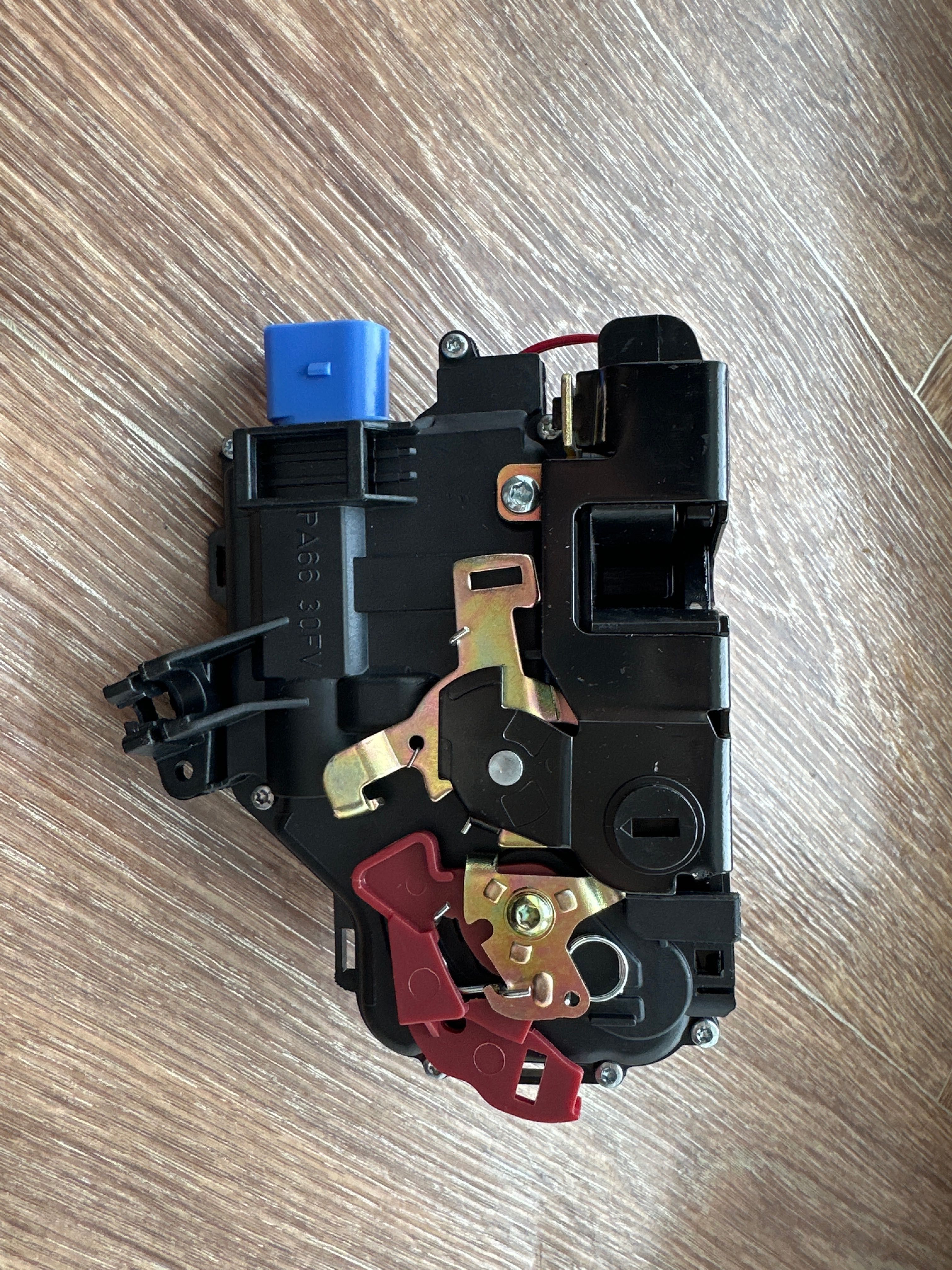 7L0839015 Брава за задна лява врата Vw Seat Skoda