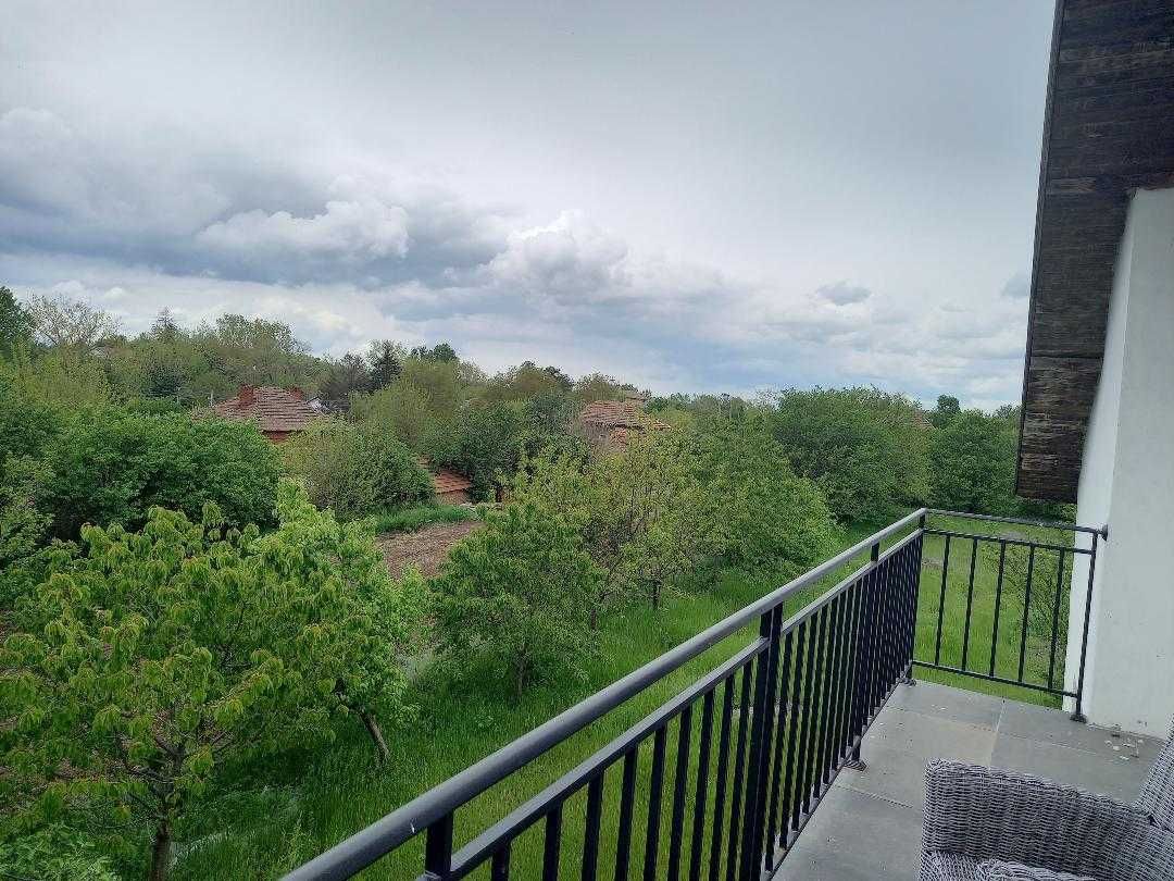 Реновирана и обзаведена къща