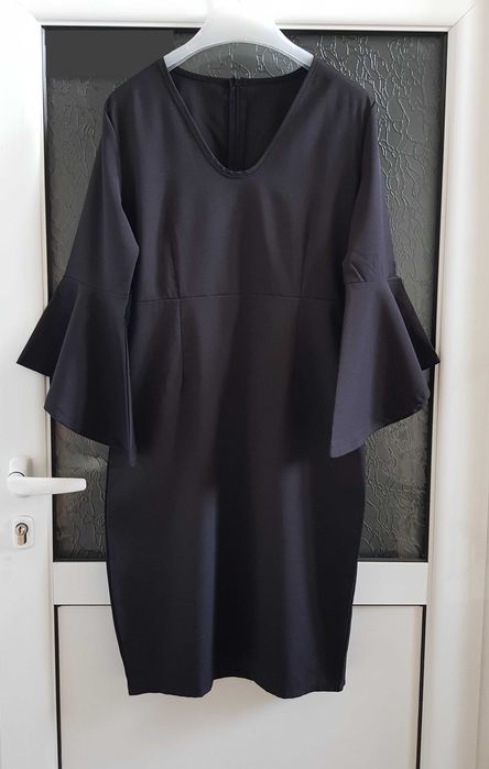 Дамска рокля размер М - нова