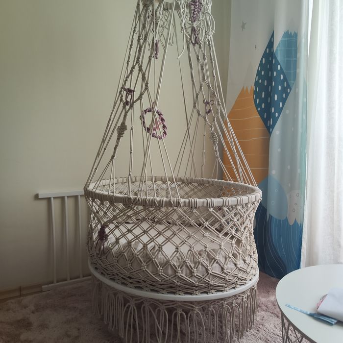 Ръчно изработена детска люлка