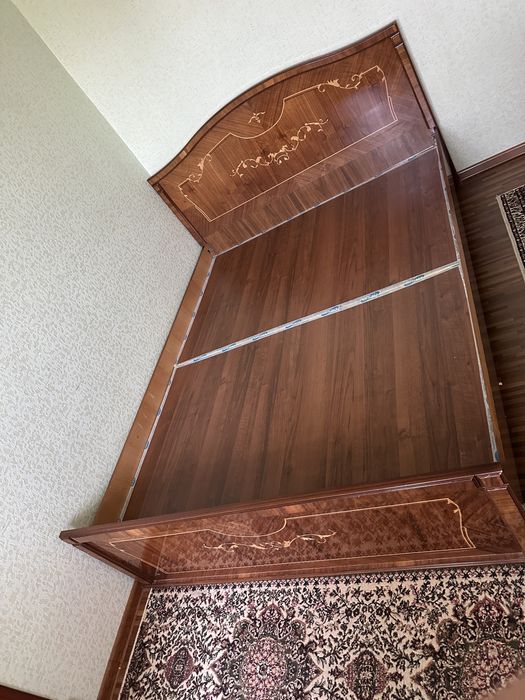 Продам двухспальную кровать