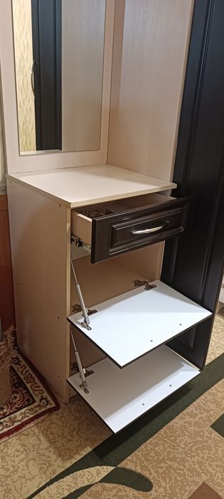 Срочно продам прихожую