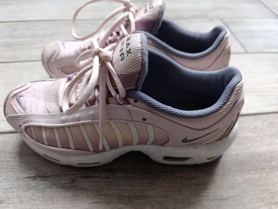 Маратонки Nike air max