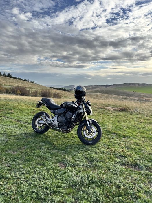 HONDA hornet A2 25 de kw in carte si in talon