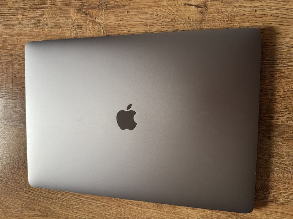 Vand Apple Macbook Pro 15' 2017