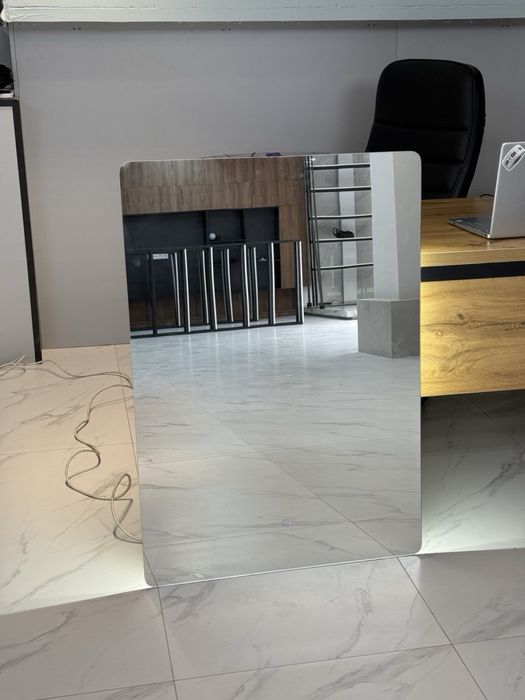 Зеркало с подствесткой