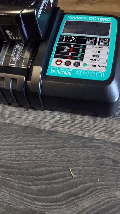 Incarcator pentru baterii makita