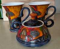 Продавам 2 ръчно рисувани чаши плюс захарница от Danko Pottery
