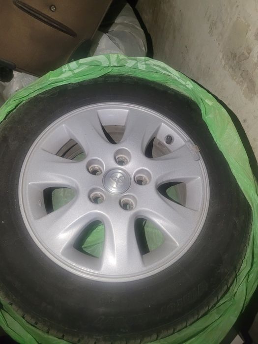 Продам резину 205/65 R15
