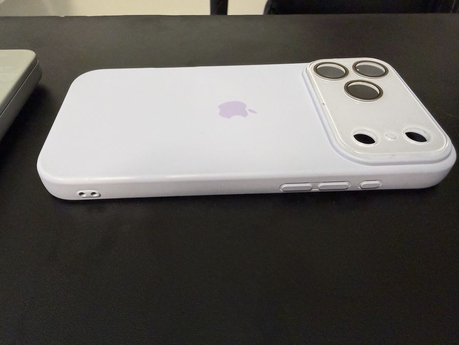 Iphone pro max case лилав