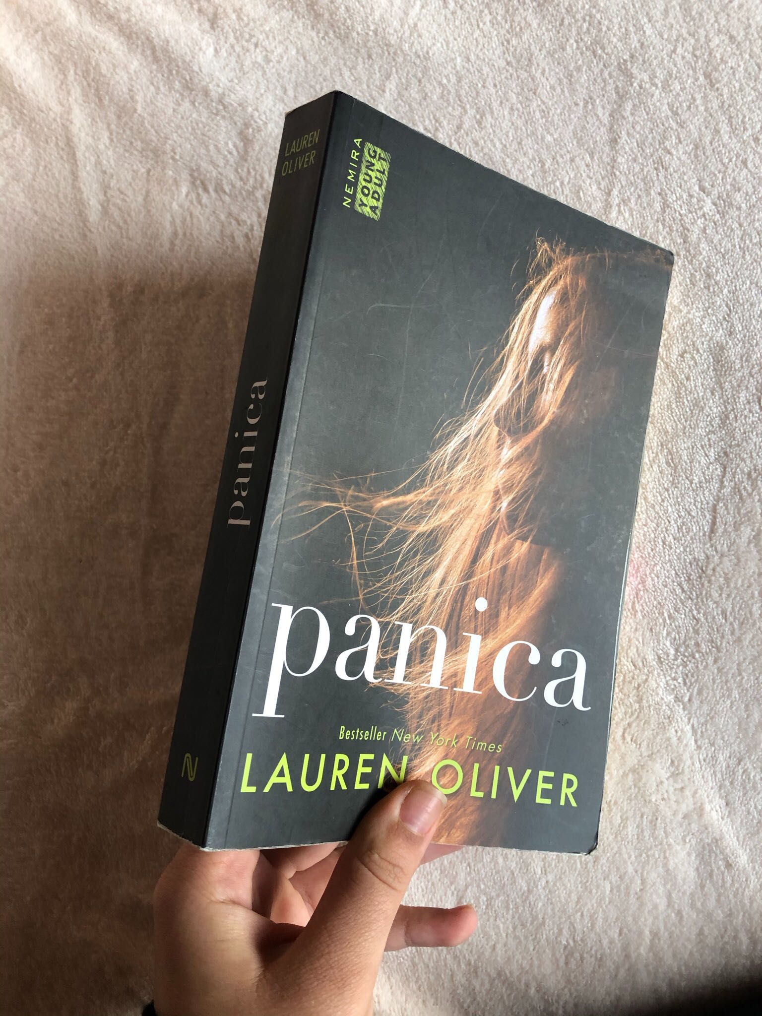 Cartea “Panica” de Lauren Oliver