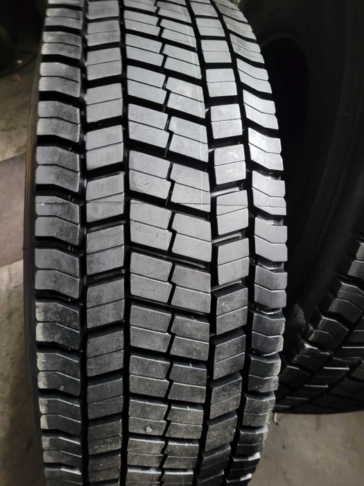 Регенерирани гуми за камиони 315/70R22.5