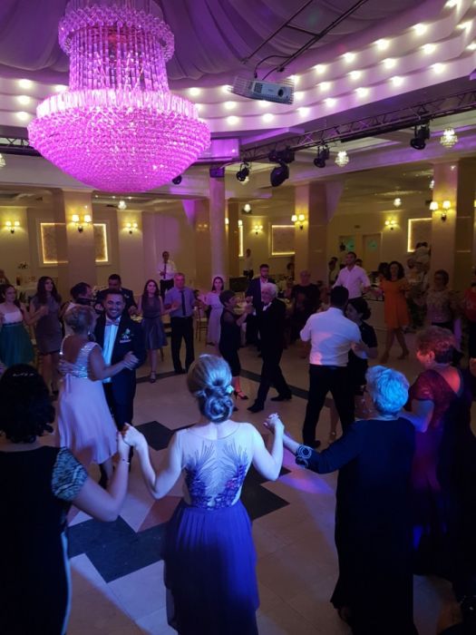 Dj şi Solist vocal Muzică Nuntă Botez Bucuresti Ploiesti Prahova LIVE