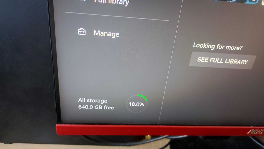 Jucarie copii consola Xbox One X 1 Tb 2 manete stare ca noua