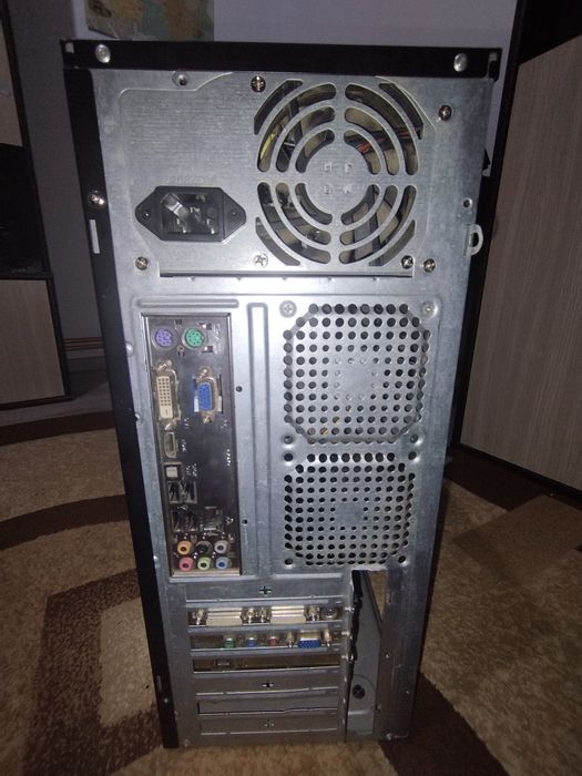 Pc Retro gaming Px9600 Amd Phenom 2 ,6 gb ram