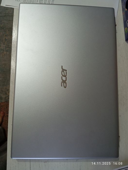 Ноутбук б/у но почти не пользованый