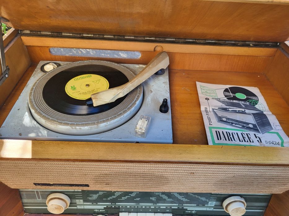 Radio cu pick up Electronica