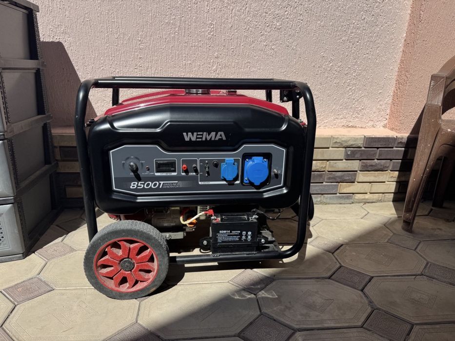 Продается бензиновый генератор