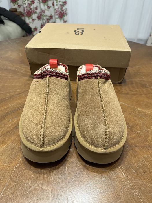 Papuci UGG Tazz II