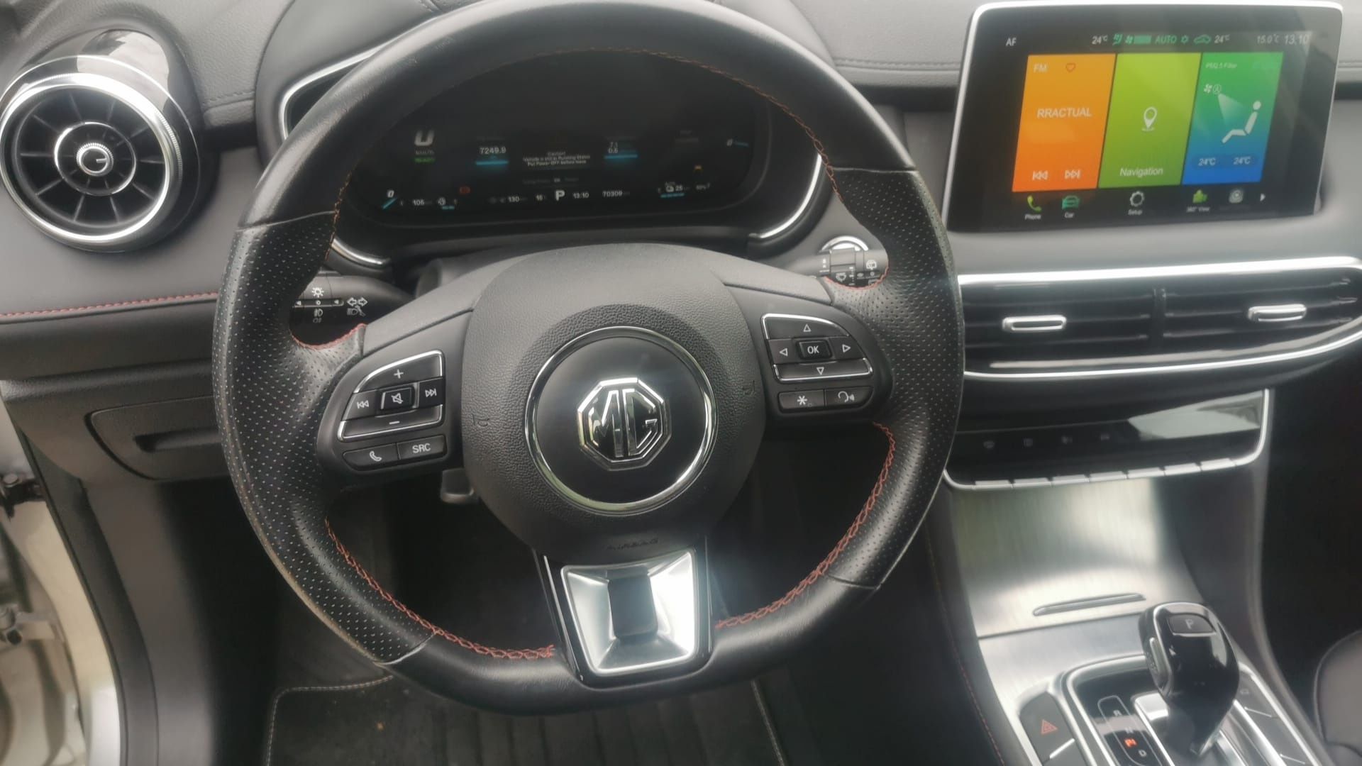 MG Luxury Line EHV model an 2022, benzina+electric