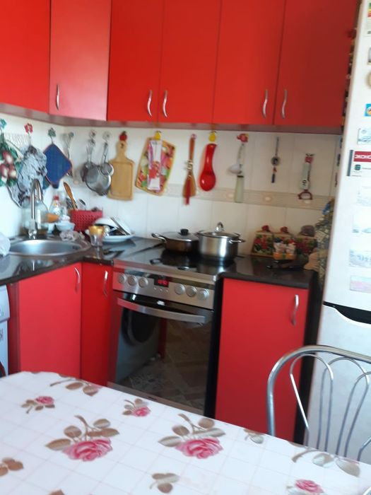 Продам 2 комнатную квартиру в 3 микрорайоне дом 5