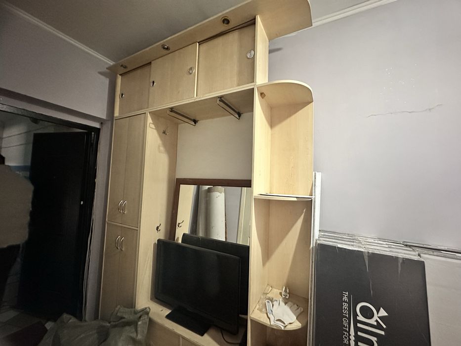 Прихожка шкаф срочно!