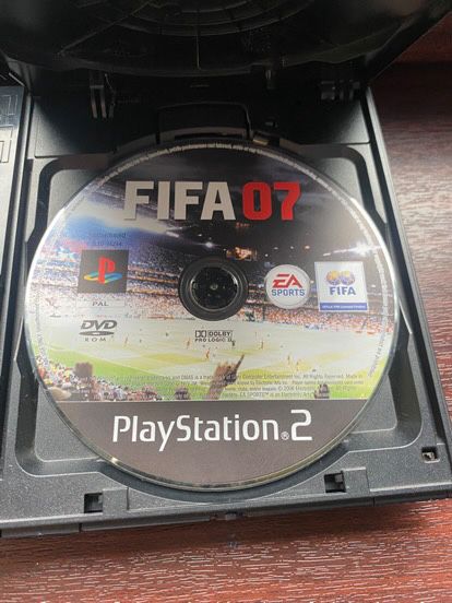 Playstation 2 feat pentru colectie si functionabil SCHP-75004