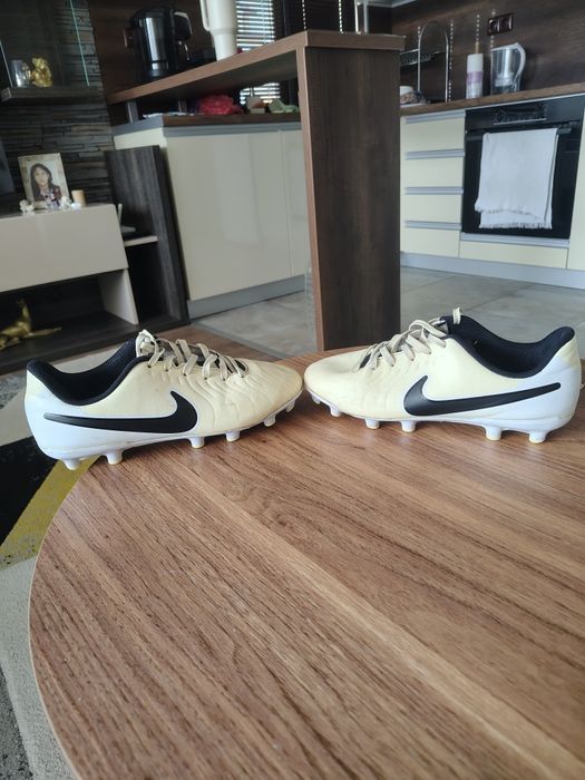 Футболни бутонки nike