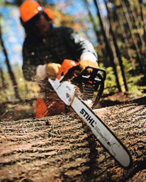 Рязане на дърва за огрев