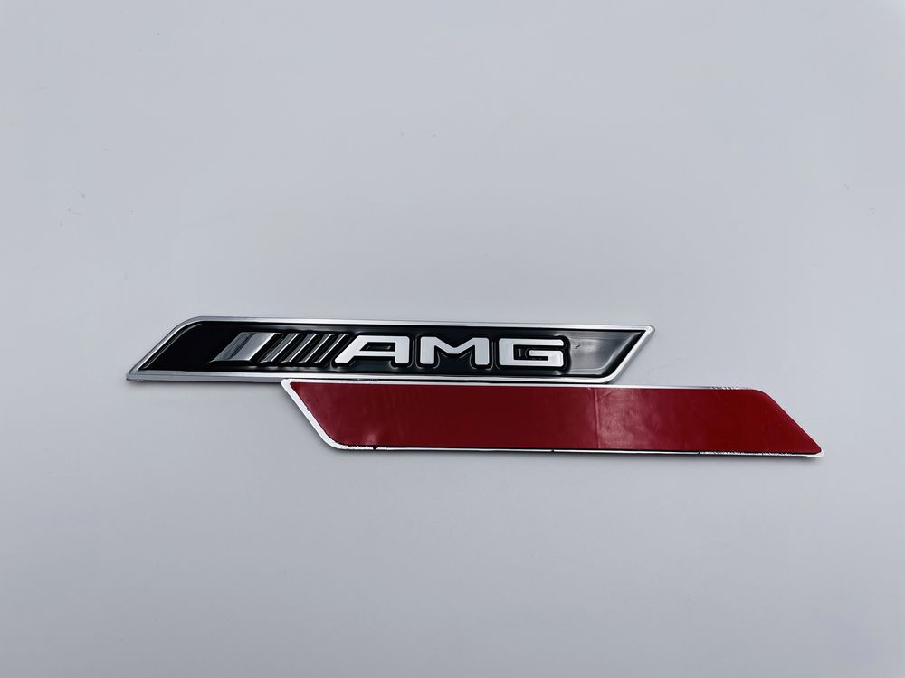 Emblema Mercedes AMG aripa lateral