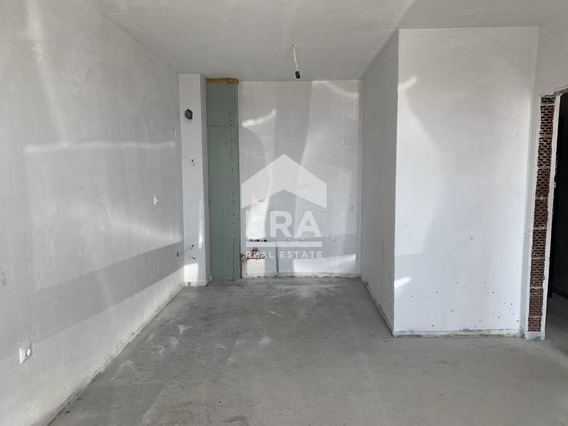 Продава се Двустаен апартамент в Варна, Виница - 49 кв.м за 2521 €/кв.м - Снимка #5