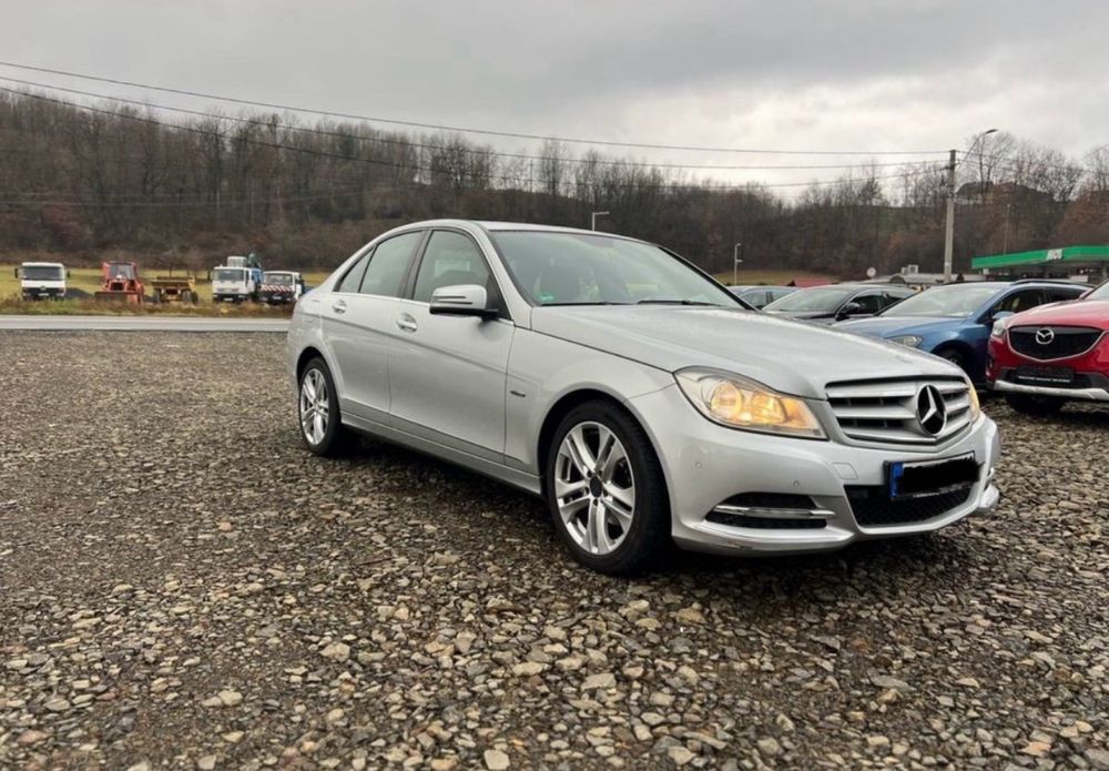 Bara fata Mercedes w204 c class Facelift