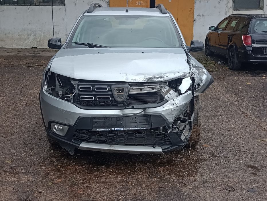 DACIA Sandero avariata