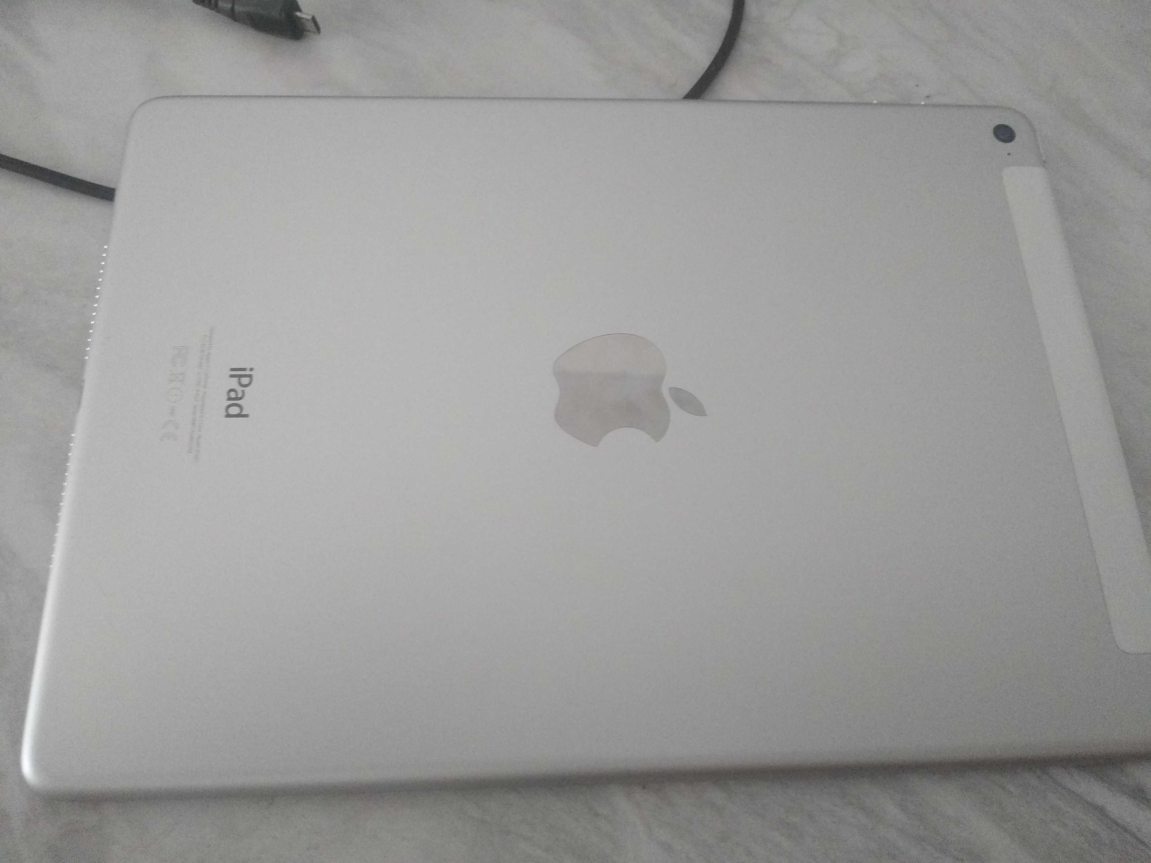 Apple iPad Air 2 MH2N2LL/A (64GB , Wi-Fi + 4G, Silver)