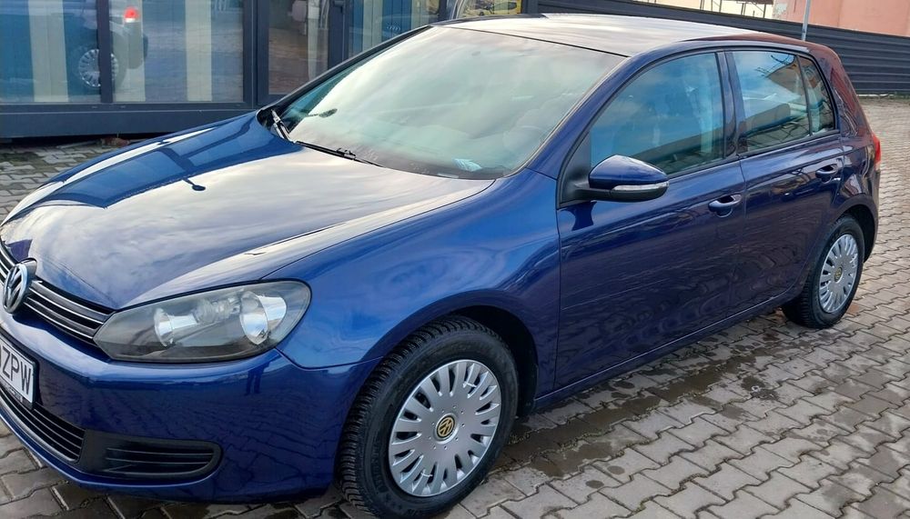 VW GOLF 6 1.6Tdi 105 cp hatchback