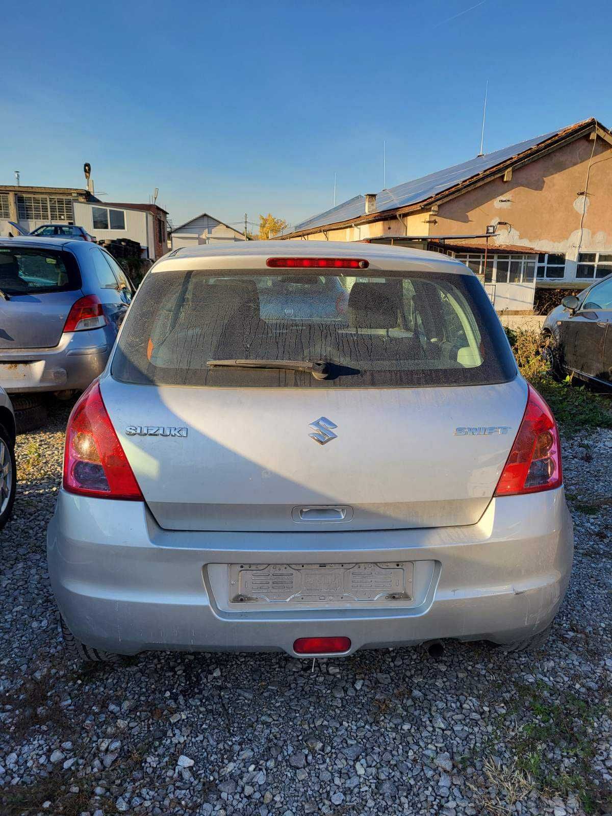 Suzuki Swift 1,3i , Сузуки Суифт на части!
Март 2008
