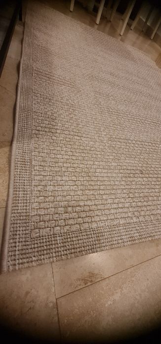 Covor bej, împletit, nou