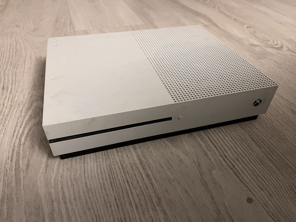 Xbox One S Model 1681