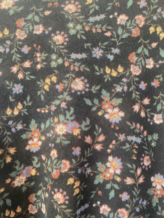 Bluza subtire, negru cu floricele, cu dantela, masura S/M