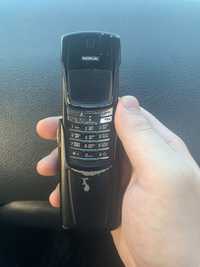 Nokia 8910i состояние средние нужно поставить батарейку