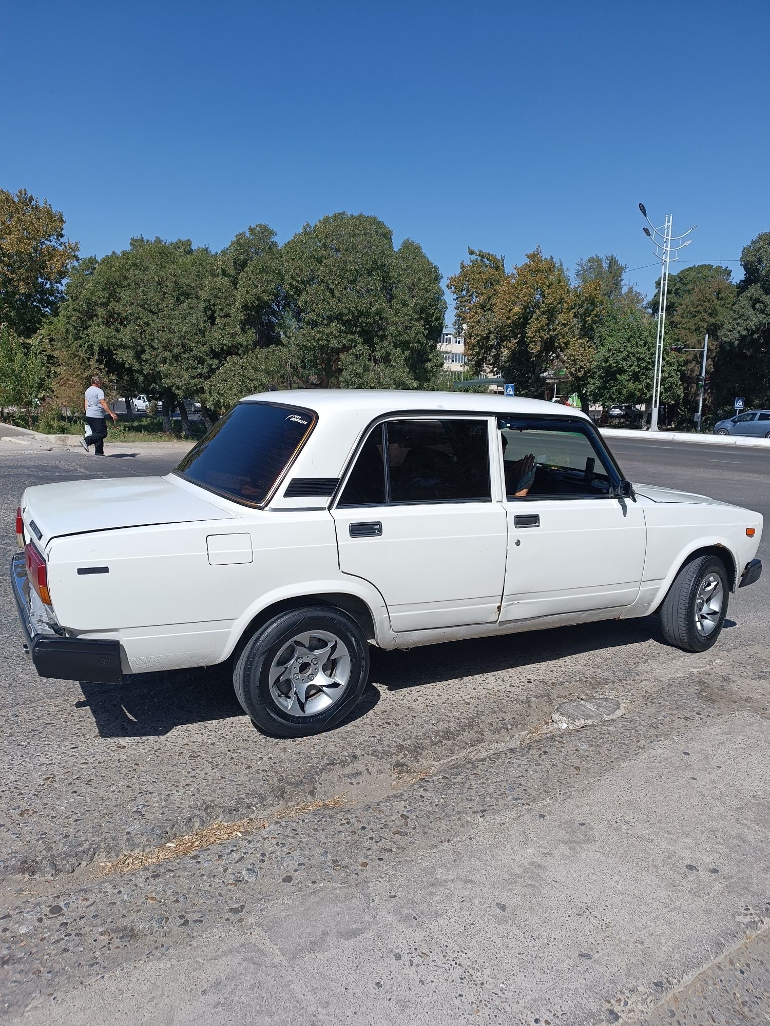 Vaz_2107 yili 1983