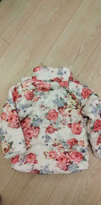 Зимно яке на цветя за момиче с пухена подплата