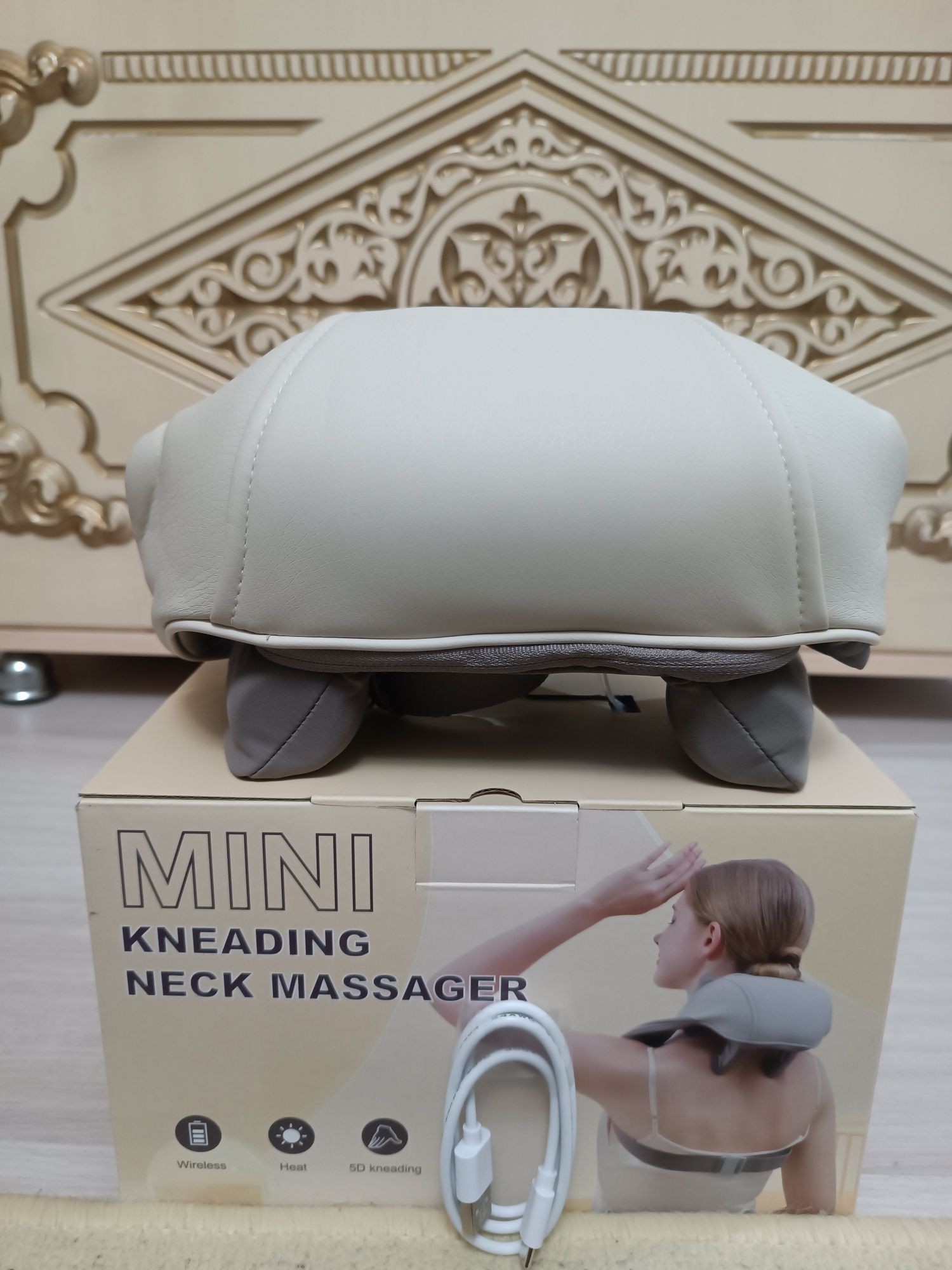 Продам массажёр Mini Kneading Neck Massager
