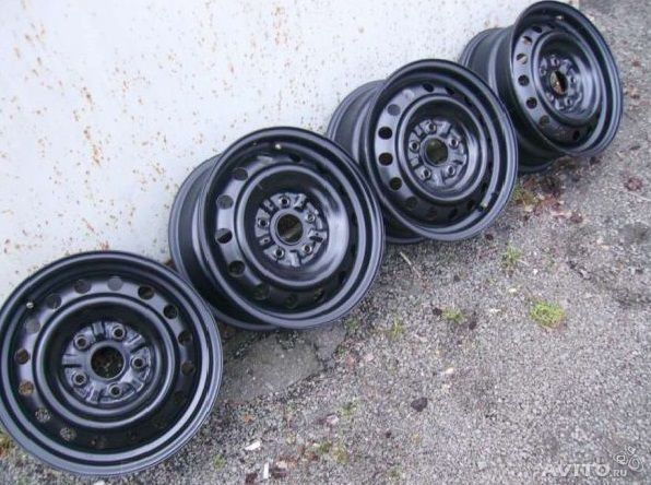 Продам 3-ри комплекта железных дисков на R14 разболтовка 5 на 100